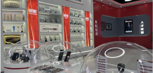 Các doanh nghiệp dẫn đầu trong lĩnh vực sản xuất bán dẫn của Quảng Tây tại Bách Color đang tăng tốc phát triển, với mức tăng trưởng bình quân hàng tháng về năng lực sản xuất trong quý đầu tiên vượt 40%.
